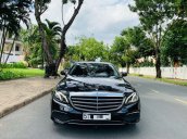 Cần bán Mercedes-Benz E class năm 2018, màu đen, xe nhập