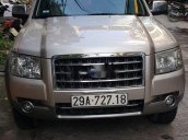 Gia đình bán Ford Everest sản xuất 2007, màu ghi vàng