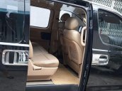 Bán xe Hyundai Grand Starex 2017, màu đen, nhập khẩu