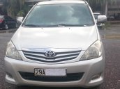 Bán xe Innova đời 2011, số sàn, màu bạc, biển số Hà Nội