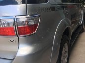 Bán ô tô Toyota Fortuner đời 2010, màu bạc, giá tốt