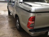 Cần bán gấp Toyota Hilux đời 2012, màu bạc, nhập khẩu nguyên chiếc, chính chủ