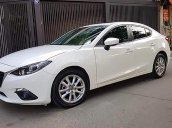 Cần bán gấp Mazda 3 1.5 AT sản xuất năm 2016, màu trắng