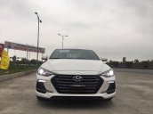 Bán xe Hyundai Elantra Sport 1.6 tubor 2018, màu trắng