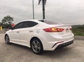 Bán xe Hyundai Elantra Sport 1.6 tubor 2018, màu trắng