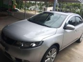 Cần bán Kia Cerato sản xuất 2011, màu bạc, xe gia đình 