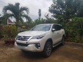 Bán Toyota Fortuner 2.7V đời 2017, máy xăng, 2 cầu