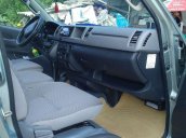 Cần bán Toyota Hiace năm sản xuất 2010, màu bạc, giá 360tr