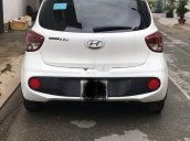 Cần bán Hyundai Grand i10 sản xuất 2017, màu trắng số sàn, giá tốt