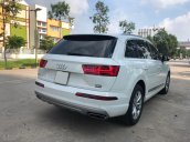 Bán xe Audi Q7 2.0 Model 2018 màu trắng, nội thất đen nhập khẩu, trả trước 600 triệu nhận xe ngay