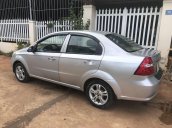 Bán Chevrolet Aveo 2014, màu bạc còn mới, giá tốt