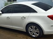 Gia đình bán xe Chevrolet Cruze đời 2016, màu trắng