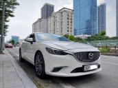 Cần bán Mazda 6 2.5L Premium 2018, màu trắng, giá chỉ 950 triệu