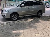 Bán Toyota Innova 2.0E năm 2013, màu vàng, chính chủ 