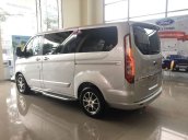 Bán xe Ford Tourneo 2019, màu bạc, giá tốt