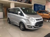 Bán xe Ford Tourneo 2019, màu bạc, giá tốt