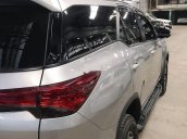 Bán Toyota Fortuner đời 2017, màu bạc, nhập khẩu  