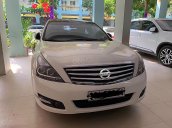 Bán Nissan Teana năm sản xuất 2010, màu trắng, nhập khẩu 