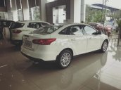 Bán Ford Focus Titanium đời 2019, màu trắng