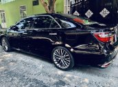 Cần bán Toyota Camry 2.0E sản xuất 2016, giá chỉ 815 triệu