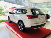 Bán Mitsubishi Outlander năm sản xuất 2019, khuyến mãi lớn