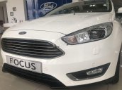 Bán Ford Focus Titanium đời 2019, màu trắng