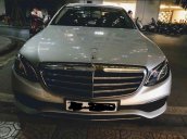 Bán Mercedes E200 sản xuất 2016, màu bạc như mới