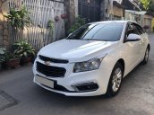 Cần bán xe Chevrolet Cruze 2017 màu trắng bản LT số sàn