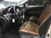 Toyota Innova 2.0E 2018, đã full giáp bảo vệ