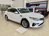 Cần bán Kia Optima sản xuất 2019, màu trắng, 949 triệu