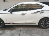 Bán Mazda 2 2018, màu trắng, chính chủ 