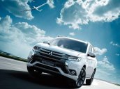 Bán Mitsubishi Outlander sản xuất năm 2019, màu trắng, giá tốt