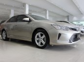 Cần bán xe Toyota Camry 2.5Q sản xuất năm 2016, màu vàng, biển SG, giá tốt