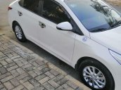 Bán Hyundai Accent đời 2018, màu trắng 