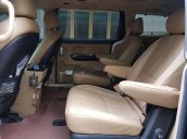 Bán xe Kia Sedona DATH SX 2017, màu nâu, biển HCM
