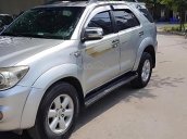 Cần bán xe Toyota Fortuner 2.7V 4x4 AT sản xuất 2009, màu bạc  