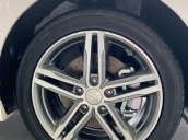 Cần bán xe Hyundai Elantra 1.6 đời 2019, màu trắng, giá chỉ 565 triệu, trả trước 150 triệu