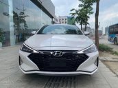 Cần bán xe Hyundai Elantra 1.6 đời 2019, màu trắng, giá chỉ 565 triệu, trả trước 150 triệu