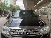 Cần bán lại xe Toyota Fortuner sản xuất 2011, màu đen chính chủ, giá cạnh tranh