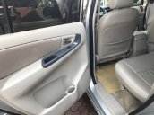 Bán xe Toyota Innova 2.0E đời 2016, màu bạc, giá 568tr