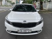 Cần bán xe Kia Cerato 1.6 AT đời 2017, màu trắng, 550 triệu