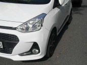 Gia đình bán Hyundai Grand i10 đời 2017, màu trắng, nhập khẩu