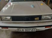 Cần bán lại xe Nissan Bluebird 1986, màu trắng