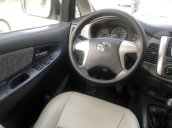 Bán ô tô Toyota Innova 2.0 MT đời 2012, màu bạc, biển Hà Nội, không chạy dịch vụ