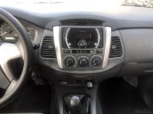 Bán ô tô Toyota Innova 2.0 MT đời 2012, màu bạc, biển Hà Nội, không chạy dịch vụ