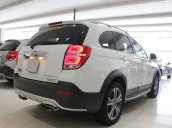 Bán xe Chevrolet Captiva Revv 2.4 2016, màu trắng, xe đẹp, chính chủ