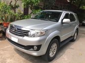 Cần bán Toyota Fortuner 2.7V 4x2 AT sản xuất năm 2012, màu bạc chính chủ, 578 triệu