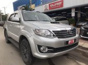 Bán Toyota Fortuner sản xuất 2016, màu bạc số sàn, giá chỉ 870 triệu