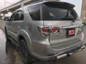 Bán Toyota Fortuner sản xuất 2016, màu bạc số sàn, giá chỉ 870 triệu