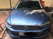 Nhà bán gấp xe Volkwagen Passat SX 2016, đi 23000km